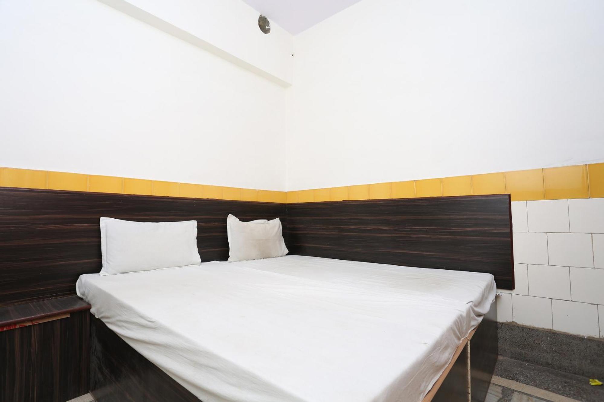 Spot On Hotel Anand Bhawan Aligarh Ngoại thất bức ảnh